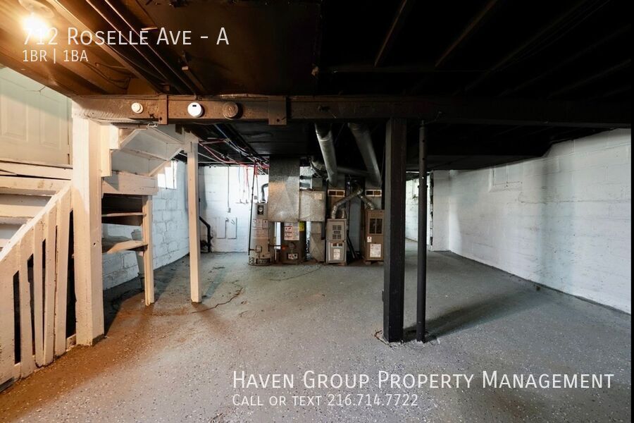 712 Roselle Ave | DN, Akron, OH 44307 - Spacious 1-bed 1-bath multi-family home! property image