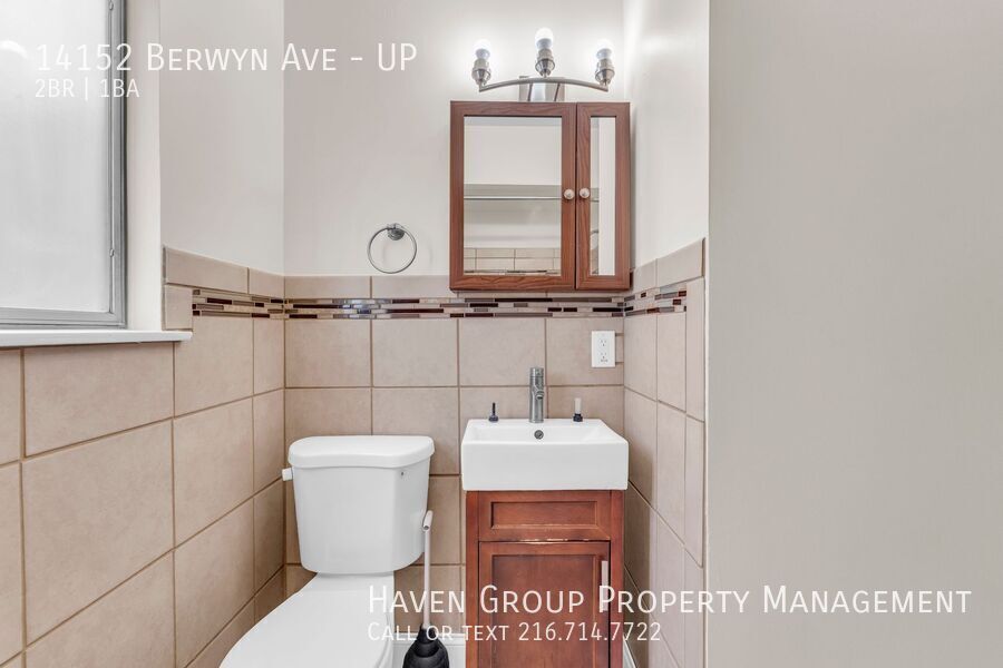 14152 Berwyn Ave | UP, Cleveland, OH 44111 - Spacious 2-bed 1-bath multi-family home!  property image