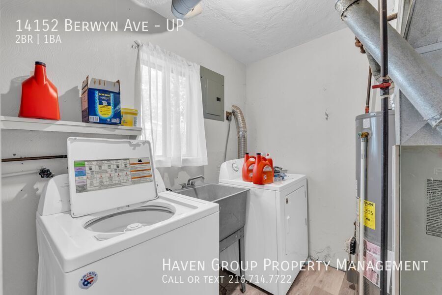 14152 Berwyn Ave | UP, Cleveland, OH 44111 - Spacious 2-bed 1-bath multi-family home!  property image
