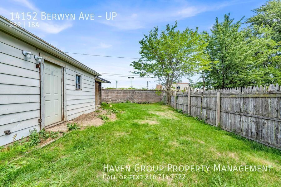 14152 Berwyn Ave | UP, Cleveland, OH 44111 - Spacious 2-bed 1-bath multi-family home!  property image