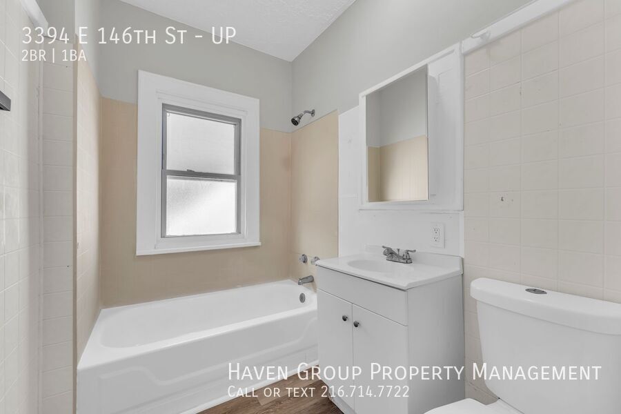 3394 E 146th St | UP, Cleveland, OH 44120 - Spacious 2-bed 1-bath multi-family home! property image
