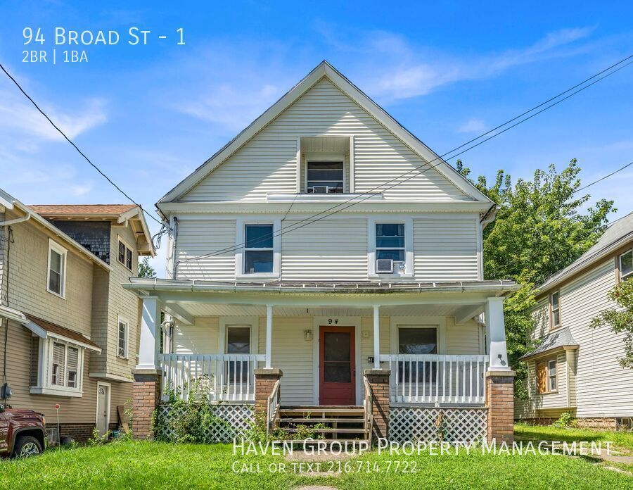 94 Broad St | Unit 1, Akron, OH 44305 - Spacious 2-bed 1-bath multi-family home! property image