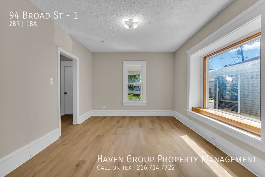 94 Broad St | Unit 1, Akron, OH 44305 - Spacious 2-bed 1-bath multi-family home! property image