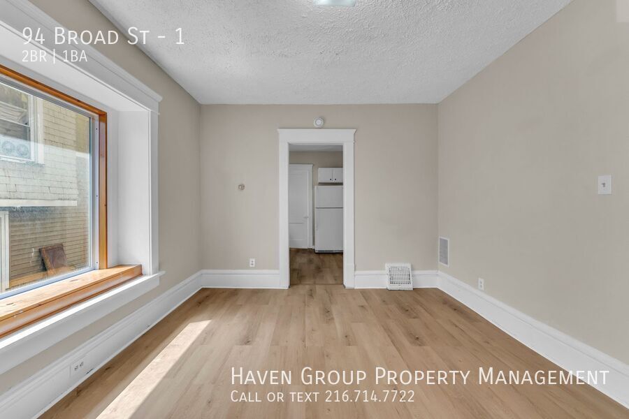 94 Broad St | Unit 1, Akron, OH 44305 - Spacious 2-bed 1-bath multi-family home! property image