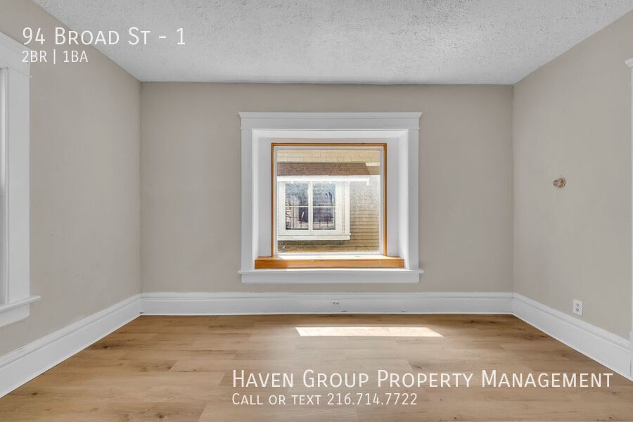 94 Broad St | Unit 1, Akron, OH 44305 - Spacious 2-bed 1-bath multi-family home! property image