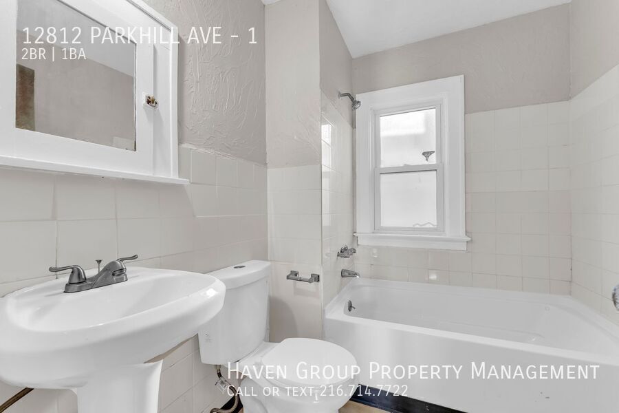 12812 Parkhill Ave | DN, Cleveland, OH 44120 - Spacious 2-bed 1-bath multi-family home! property image