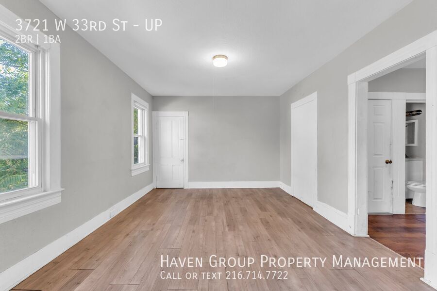 3721 W 33rd St | UP, Cleveland, OH 44109 - Spacious 2-bed 1-bath multi-family home! property image