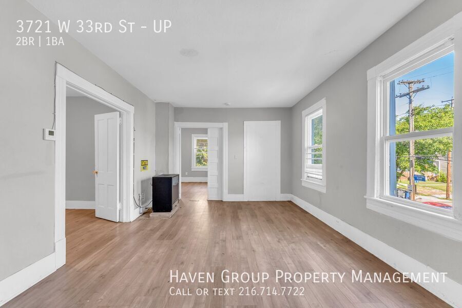 3721 W 33rd St | UP, Cleveland, OH 44109 - Spacious 2-bed 1-bath multi-family home! property image