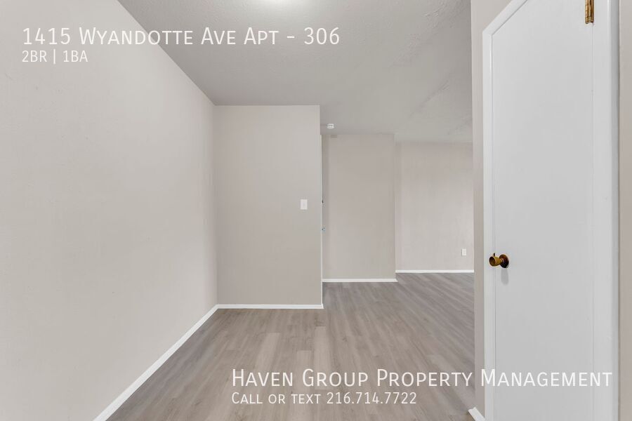 1415 Wyandotte Ave | Unit 306, Lakewood, OH 44107 - Spacious 2-bed 1-bath apartment! property image