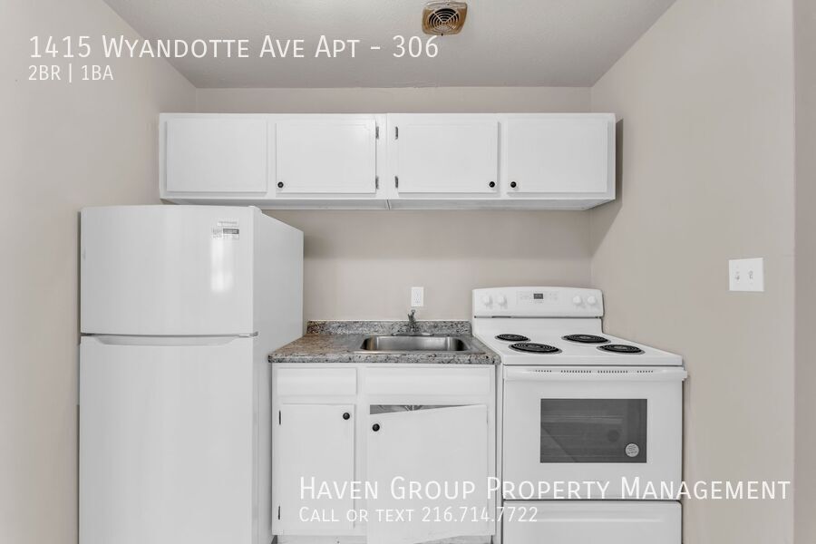 1415 Wyandotte Ave | Unit 306, Lakewood, OH 44107 - Spacious 2-bed 1-bath apartment! property image