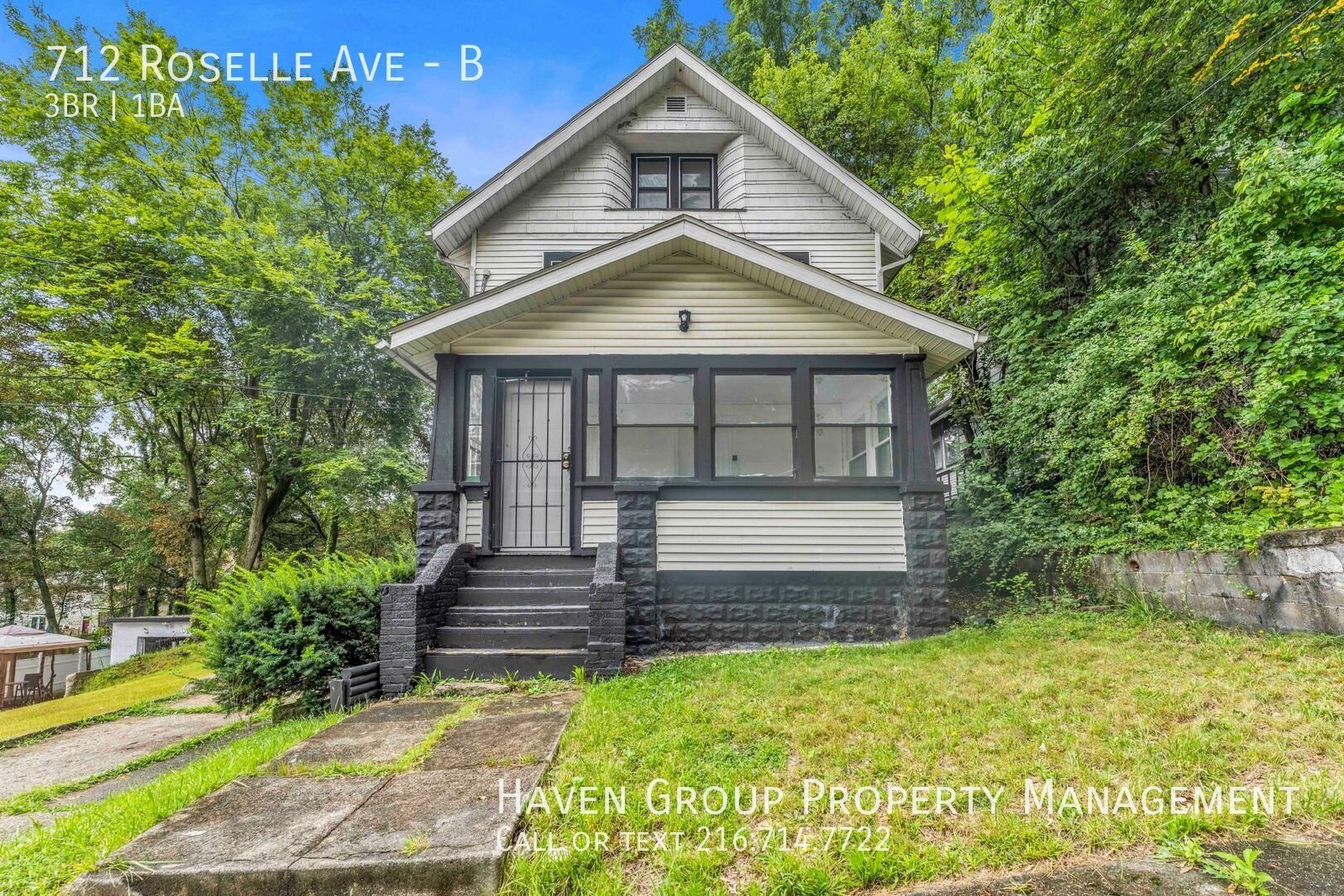 712 Roselle Ave | Unit B, Akron, OH 44307 - Spacious 3-bed 1-bath multi-family home! property image