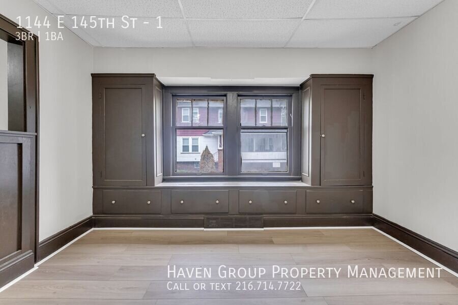 1144 E 145th St Cleveland, Ohio, 44110 - Spacious 3-bed 1-bath multi-family home! property image