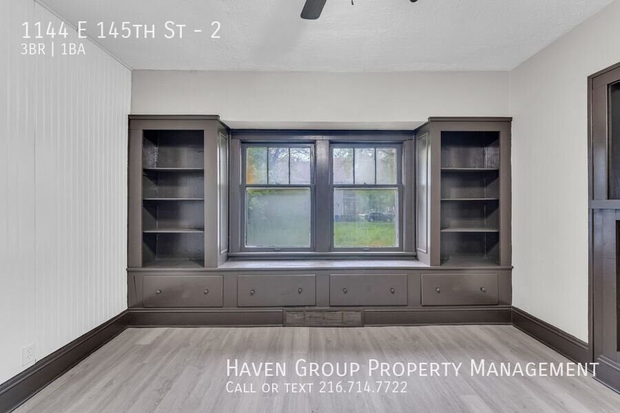 1146 E 145th St Cleveland, Ohio, 44110 - Spacious 3-bed 1-bath multi-family home! property image