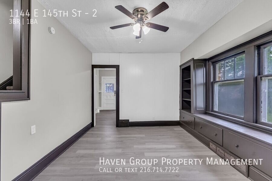 1146 E 145th St Cleveland, Ohio, 44110 - Spacious 3-bed 1-bath multi-family home! property image