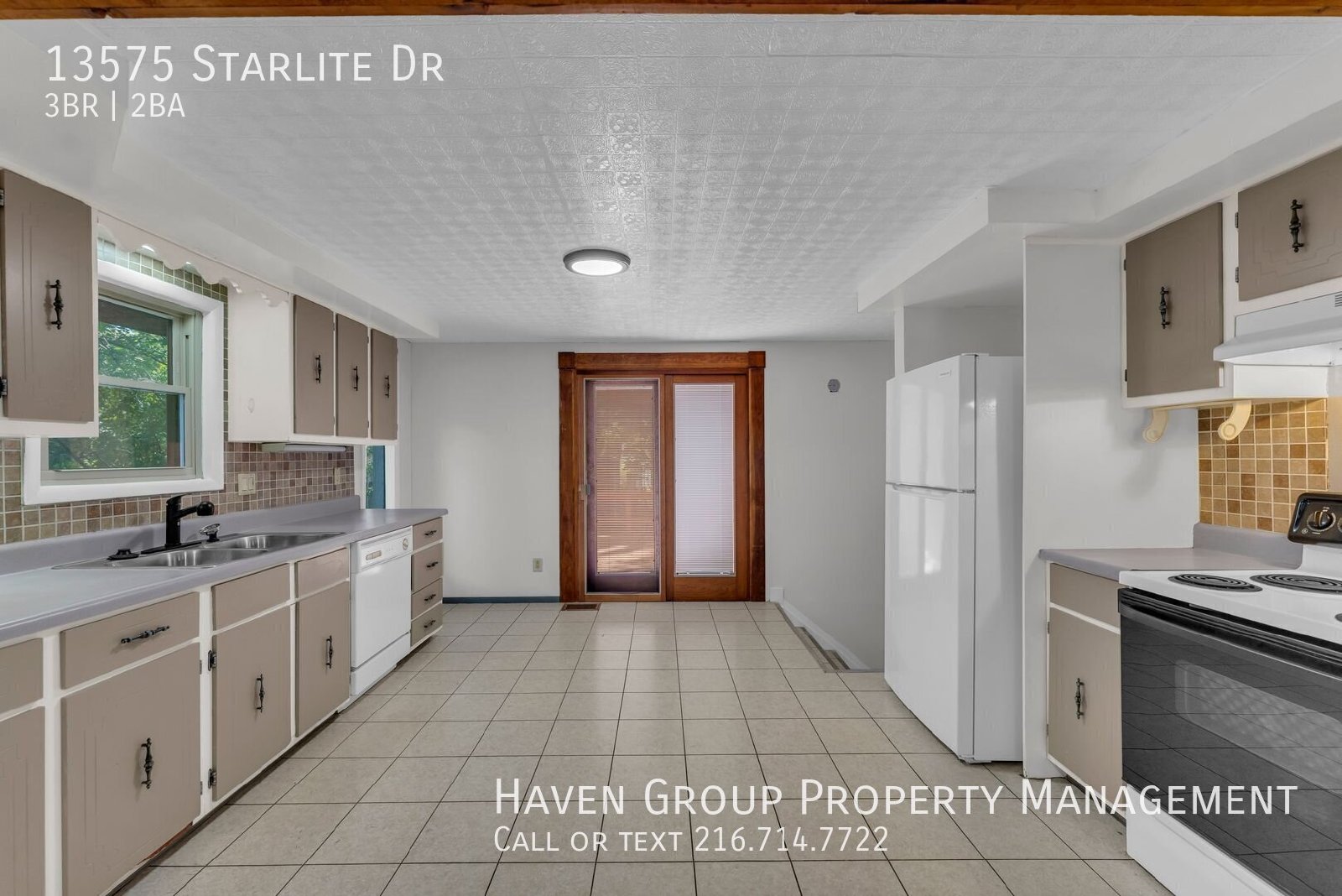 13575 Starlite Dr, Brookpark, OH 44142 - Spacious 3-bed 1.5-bath single-family home!  property image