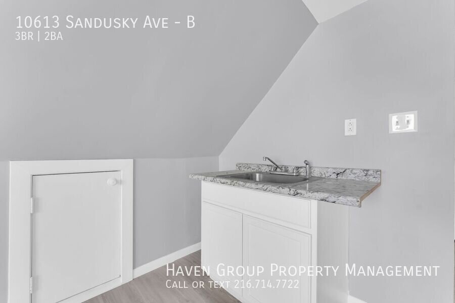 Now Leasing: 10613 Sandusky Ave, Unit B, Cleveland, OH 44105 | 3BR/2BA with Private Loft Suite & 2-Car Garage. property image