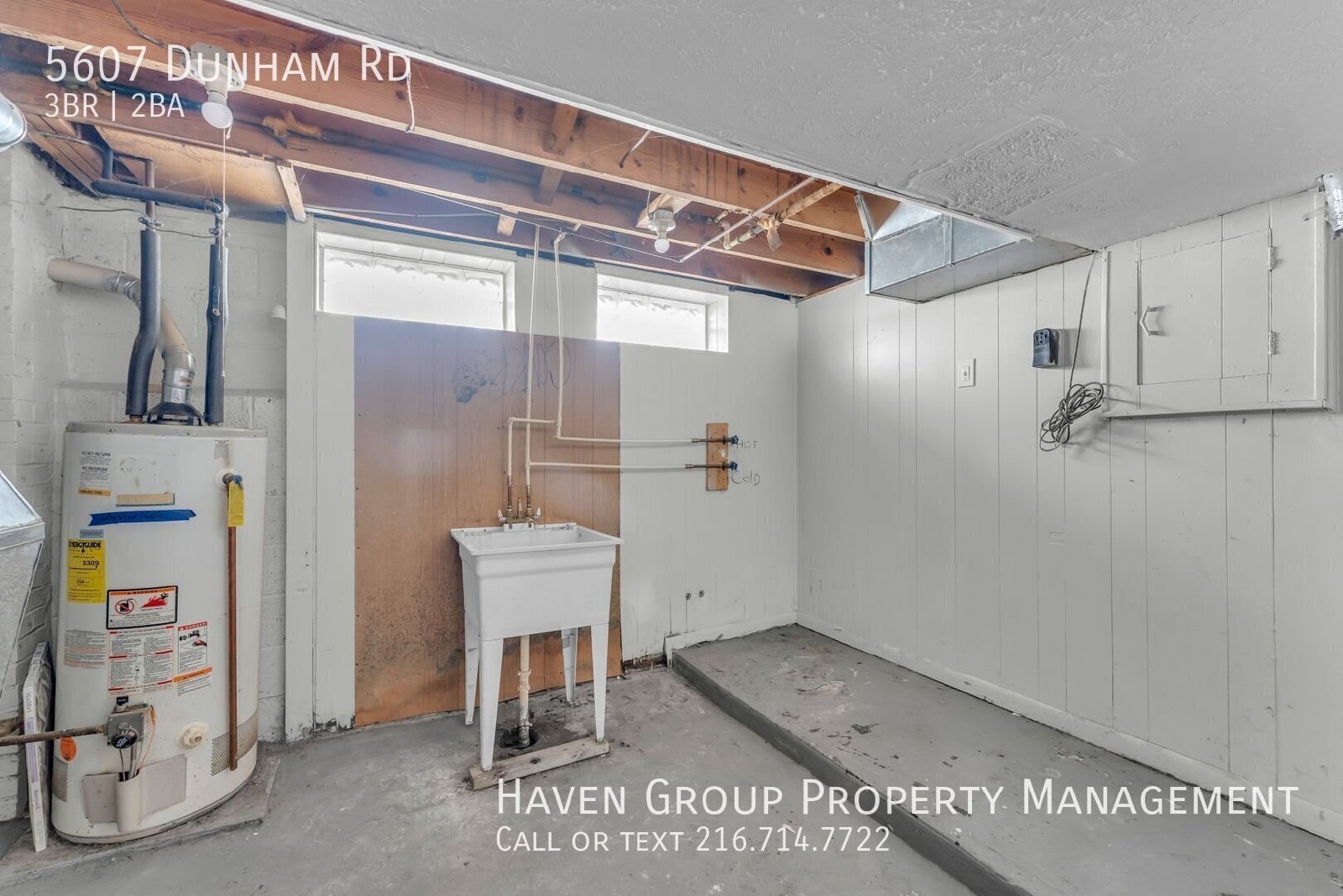 5607 Dunham Rd, Maple Heights, OH 44137 - Spacious 3-bed 2-bath single-family home!  property image