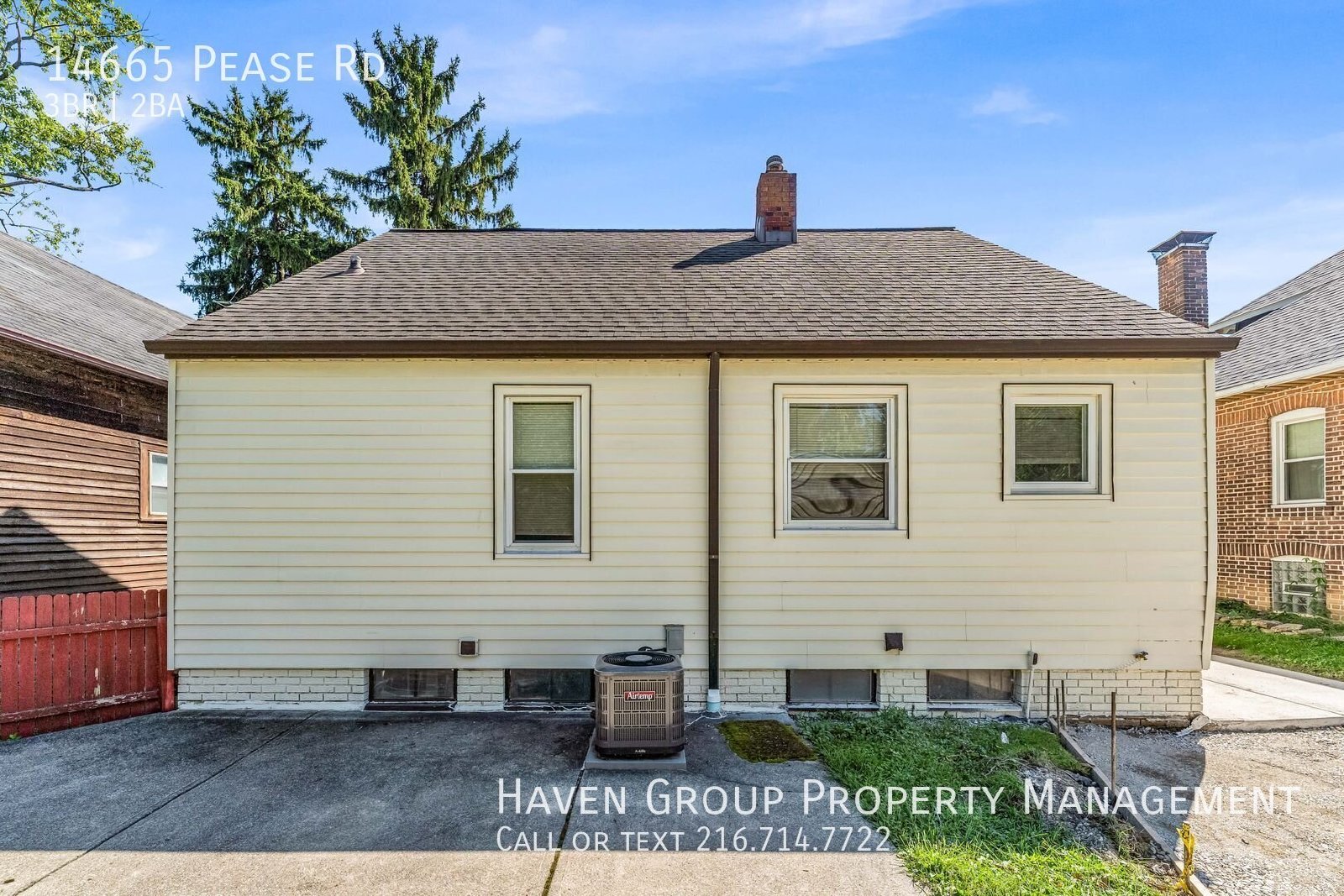 14665 Pease Rd, Maple Heights, OH 44137 - Spacious 3-bed 1.5-bath single-family home!  property image