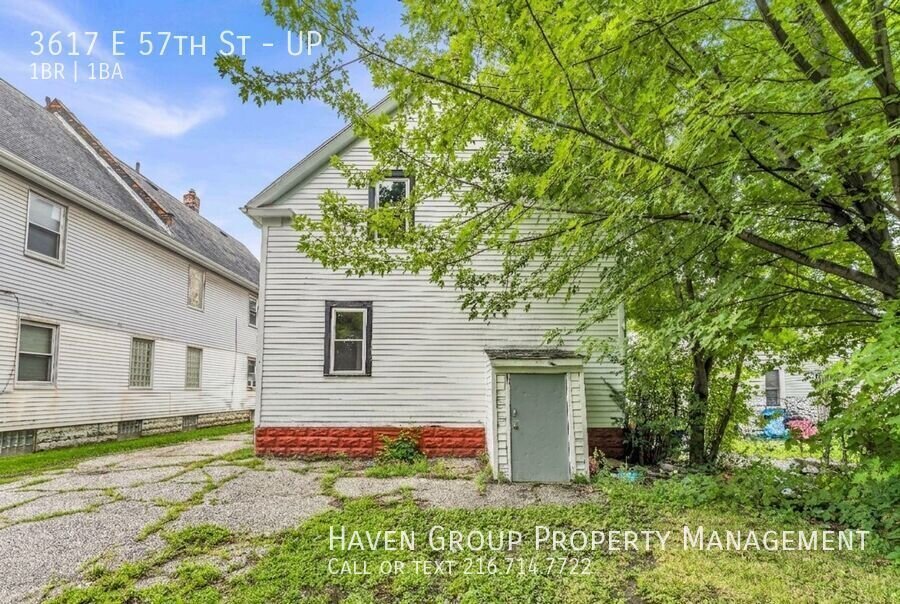 3617 E 57th St | UP, Cleveland, OH 44105 - Spacious 1-bed 1-bath multi-family home! property image