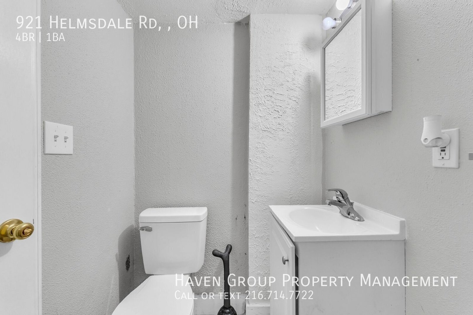 921 Helmsdale Rd, Cleveland Heights, OH 44112- Spacious 4-bed 1-bath single-family home!  property image