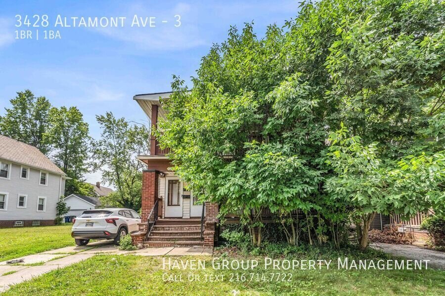 3428 Altamont Ave | Unit 3, Cleveland Heights, OH 44118 - Spacious 1-bed 1-bath multi-family home! property image