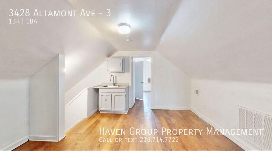 3428 Altamont Ave | Unit 3, Cleveland Heights, OH 44118 - Spacious 1-bed 1-bath multi-family home! property image