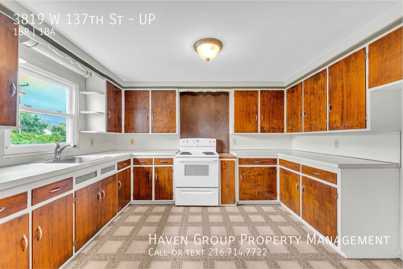 3819 W 137th St | UP, Cleveland, OH 44111 - Spacious 1-bed 1-bath multi-family home! property image