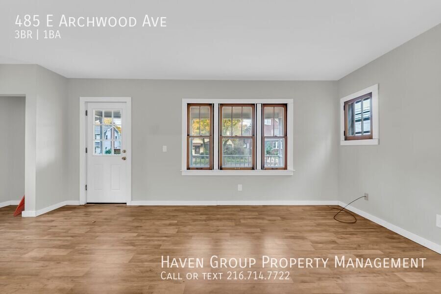 485 E Archwood Ave, Akron, OH 44301- Spacious 3-bed 1-bath single-family home! property image