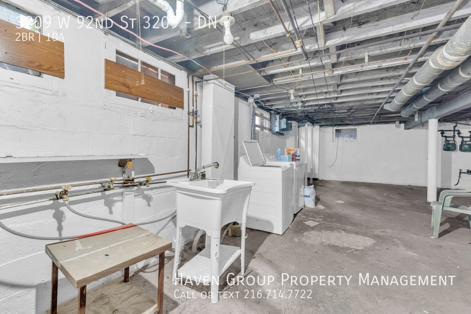 3209 W 92nd St | DN, Cleveland, OH 44102 - Spacious 2-bed 1-bath multi-family home! property image