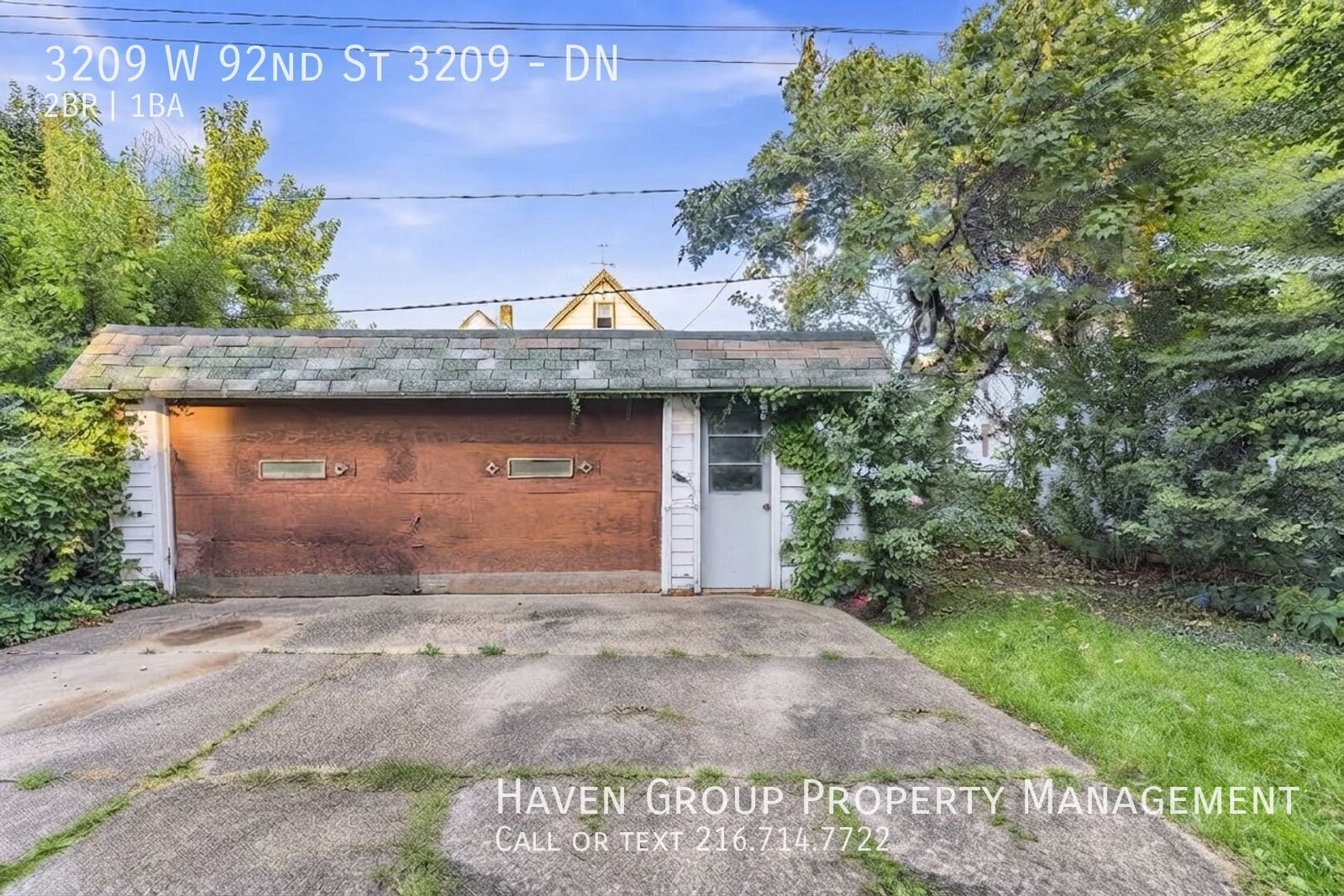 3209 W 92nd St | DN, Cleveland, OH 44102 - Spacious 2-bed 1-bath multi-family home! property image