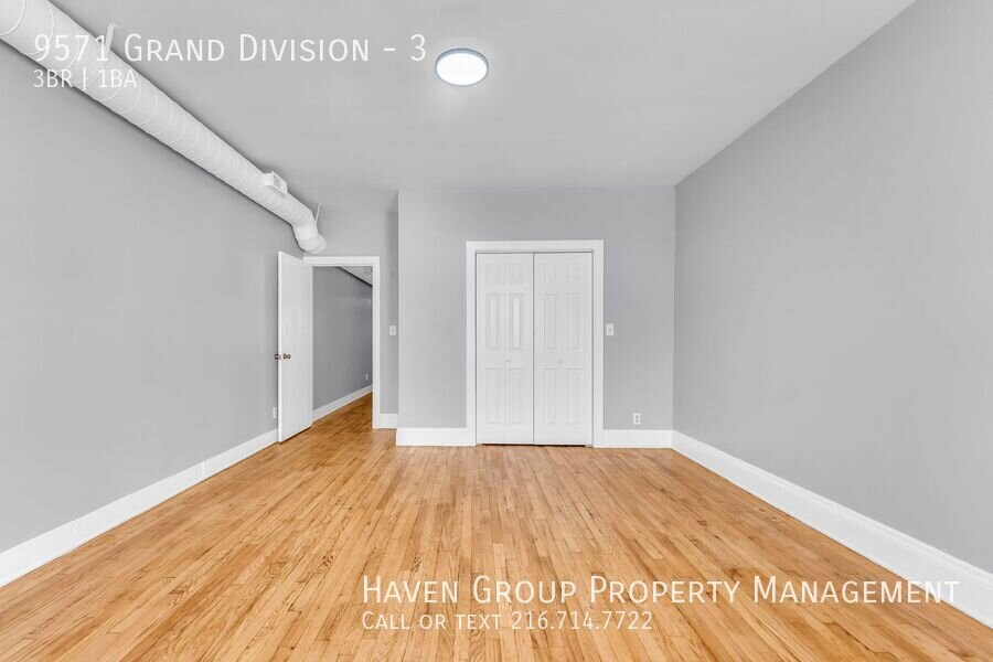 9571 Grand Division Ave | Unit 3, Cleveland, OH 44125- Spacious 3-bed 1-bath apartment! property image