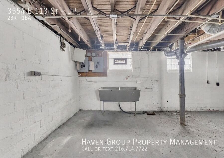 3554 E 113th St | UP, Cleveland, OH 44105- Spacious 2-bed 1-bath multi-family home! property image