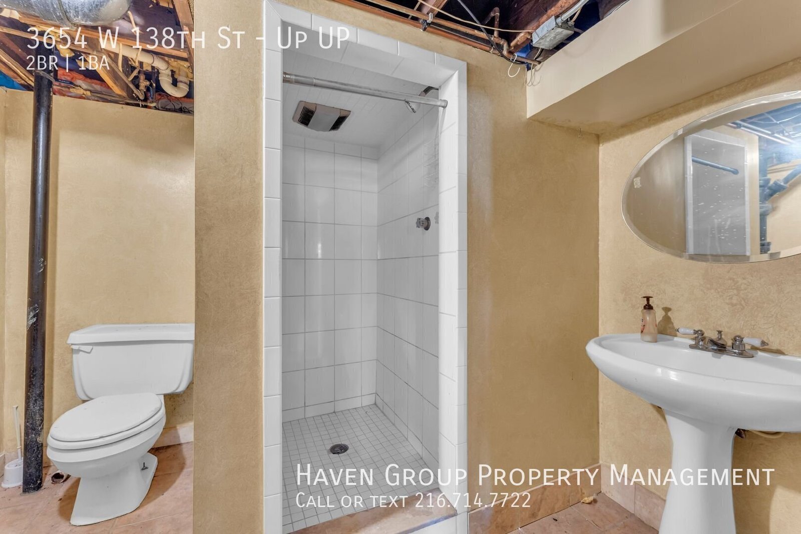 3654 W 138th St | UP, Cleveland, OH 44111- Spacious 2-bed 1-bath multi-family home! property image
