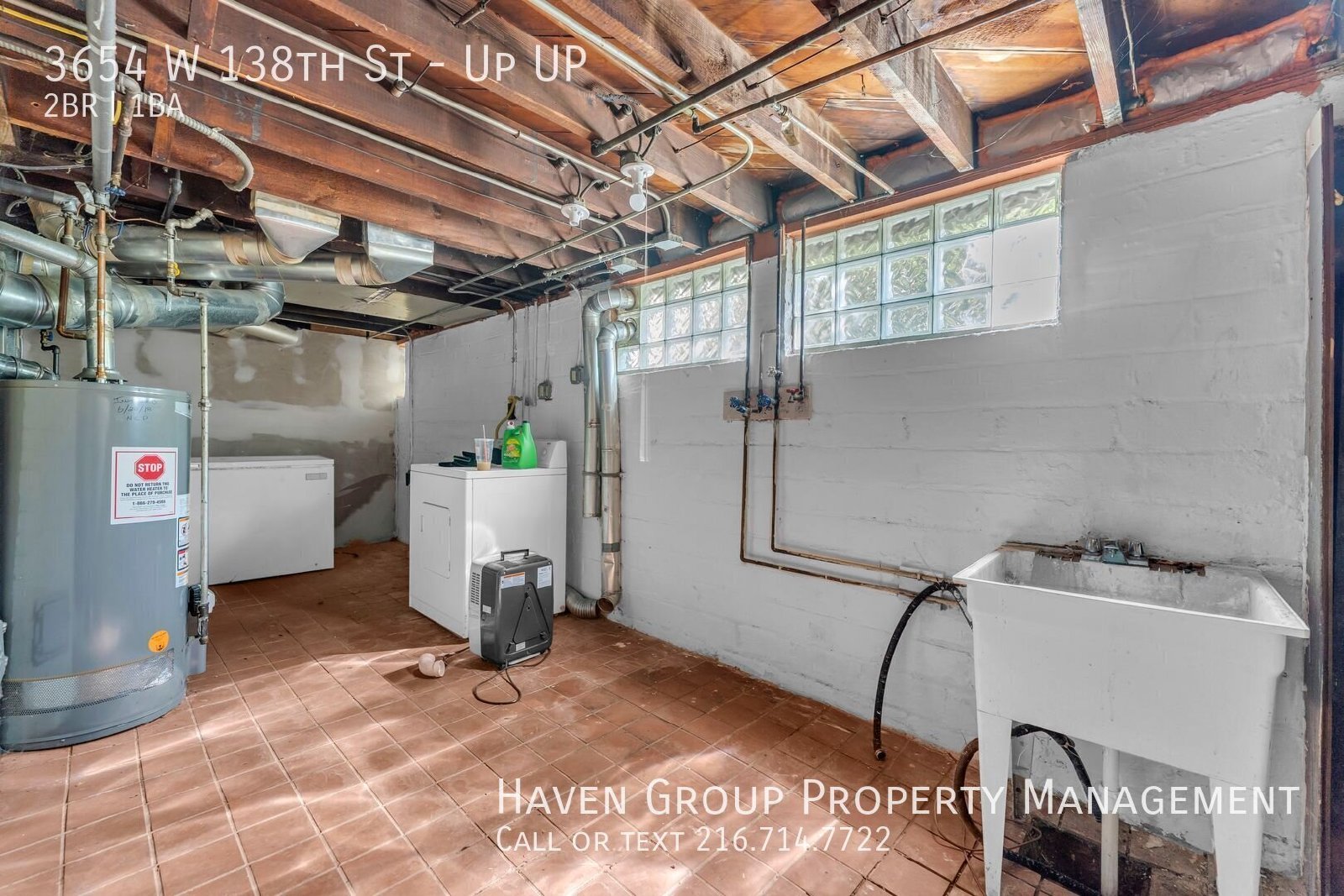 3654 W 138th St | UP, Cleveland, OH 44111- Spacious 2-bed 1-bath multi-family home! property image